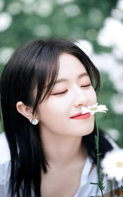 李兰迪长发侧颜