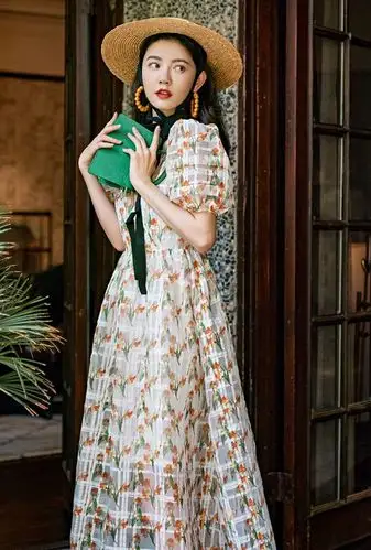 马来西亚有模特拍写真穿着保守有魅力模样让人为之动容