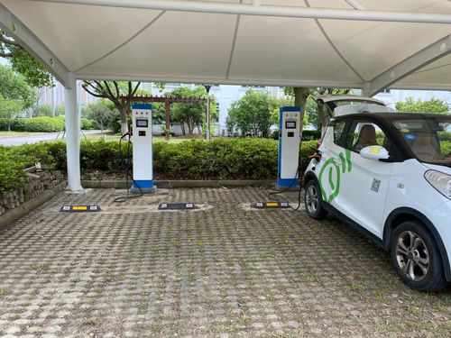 新能源电动汽车家用220v充电通用交流户外立柱柱式快速充电站