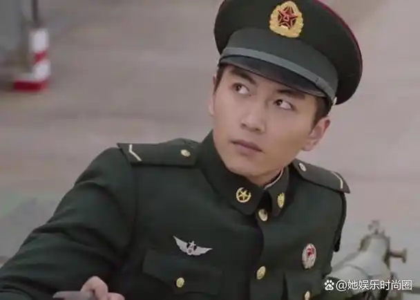 陈晓带来一部犯罪悬疑剧,化身新人警察,搭档70后知名老戏骨