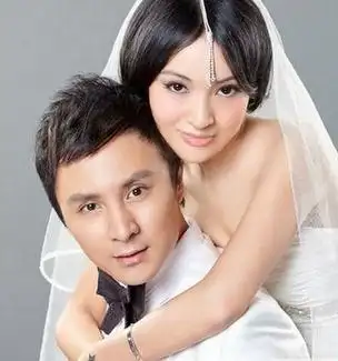 据悉,朱桢前妻叫欧阳惠霏,82年的,生在上海,后来跟父母去了香港,现