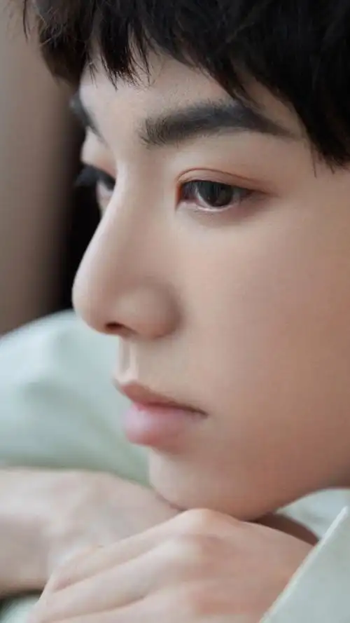 华晨宇#完美的侧颜呢