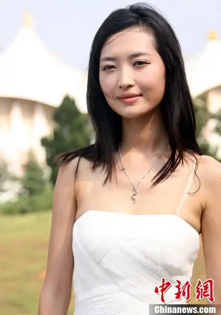 求快女杨洋的详细资料!