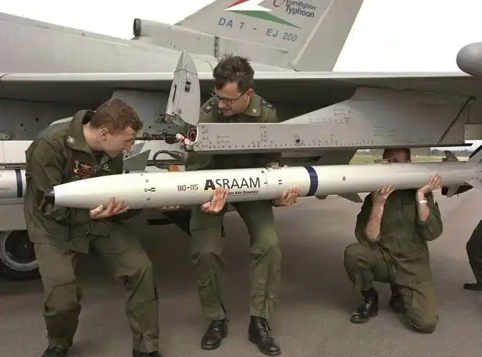 aim-132空空导弹现身,乌军获取重要装备,俄需要提防_俄罗斯_国家_援助