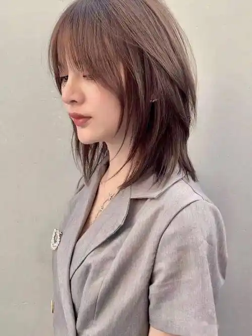 2021年流行 "中发碎剪"_发型