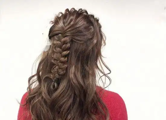 最潮女生长发发型当今长发编发设计谁梳谁时髦