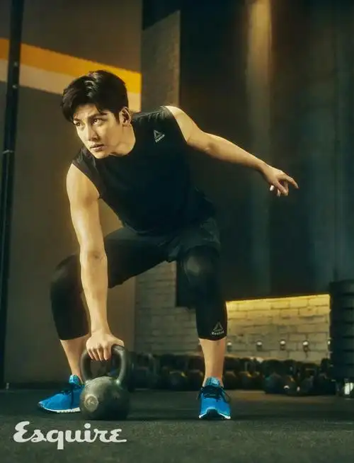 运动型男池昌旭品牌代言画报一起回顾