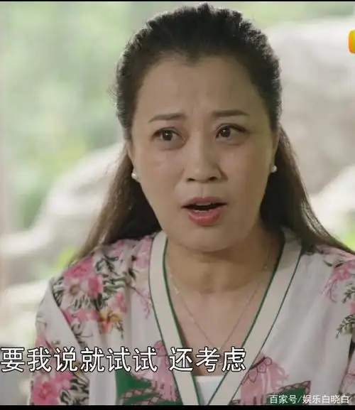 刘老根3:波比深情表白山杏,山杏不知所措,爱情来太突然了!