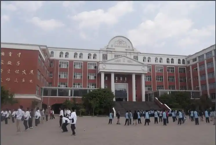 云南昆明高考300多分复读有希望吗——昆明亨德森高新一中