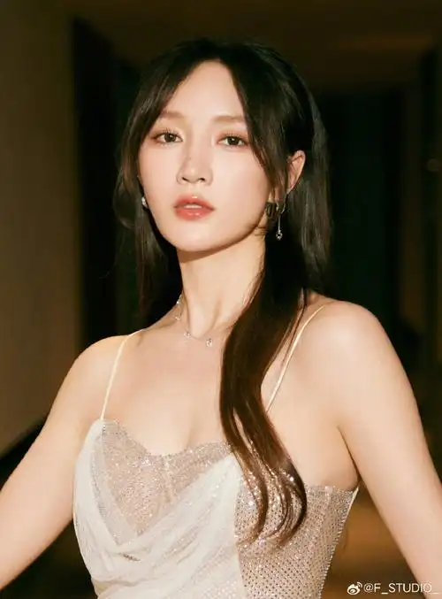 孟佳穿搭   9815 ##惠风和畅,蹁跹袅娜.今日,相约