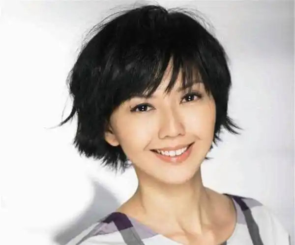 原创孙燕姿埃及拍mv时被当地绑匪持械劫持之后退隐2年