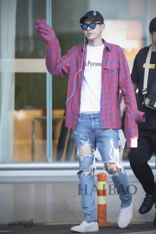 denim ) 2016年男装   图片来自社交网络/个人博客   吴亦凡最新街拍