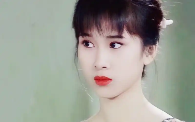 【文颂娴 | 港圈纯欲小白花 】