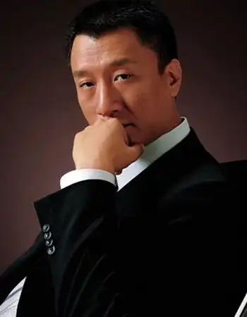 商务型男也很适合寸头哦,孙红雷这一款圆寸很适合的打理出沉稳男士的