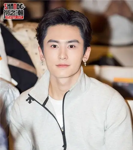 张哲瀚的家庭背景曝光 揭秘张哲瀚的演艺之路