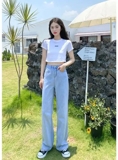 夏天,记住这三套穿搭公式,清新优雅又有活力,很适合年轻女孩