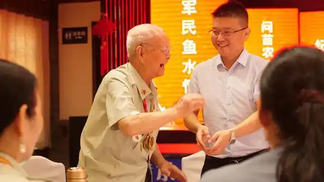 问苗农业科技公益活动:暖军心,表真情