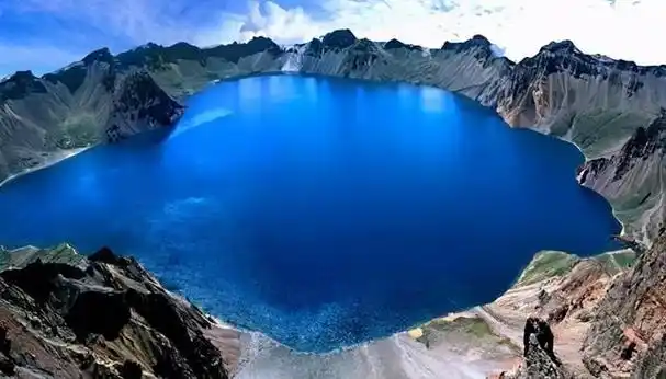 吉林低调的景区火了,境内奇景全国罕见,门票昂贵却门庭若市