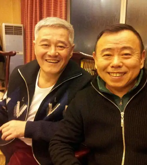 从赵本山现在的状态来看的话,相比潘长江,宋丹丹,范伟等跟他年纪差不