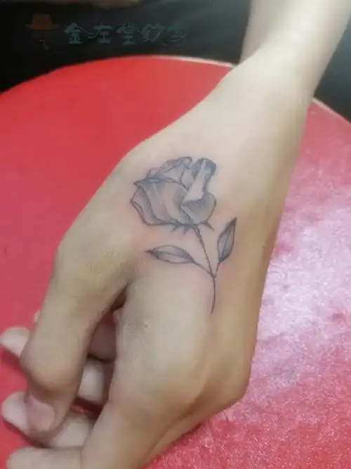 小清新玫瑰纹身虎口 金左堂纹身|手工艺|其他手工艺|金左堂纹身