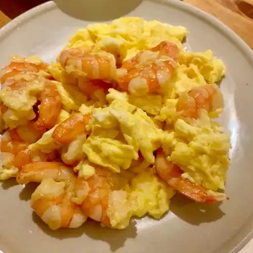 是甜小厨呀做的虾仁滑炒鸡蛋