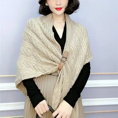 韩版秋冬保暖皮扣披肩开叉加厚三角斗篷外搭女士针织围巾毛线围脖