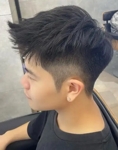 摩根烫  #摩根碎盖  #钢夹烫#元气沙龙   #灏明  #广州大学城发型