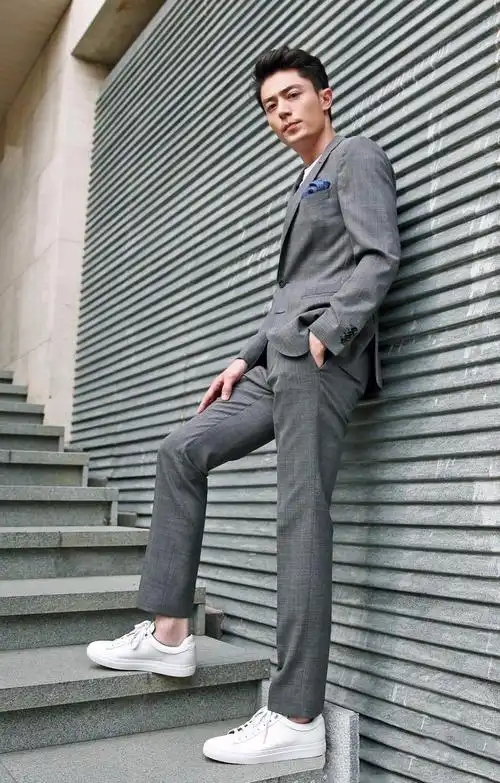 休闲西装怎么搭配鞋子,绿色鞋子怎么搭配裤子-图片大观-奇异网