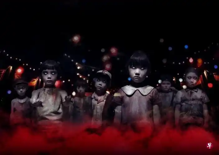 《死小孩》的小鬼们阴森恐怖.