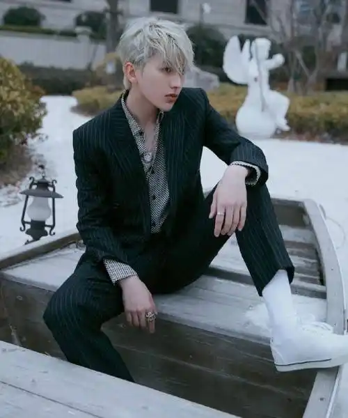 蔡徐坤不愧是cp体质不仅与lisa组cp如今又和baby组姐弟cp