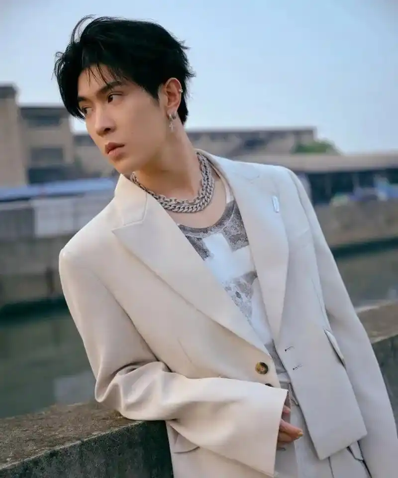 怪不得马伯骞之前在节目上说想要谈恋爱啊!