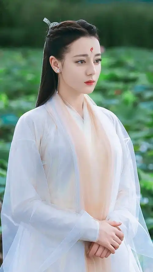 迪丽热巴哪张照片你觉得最好看