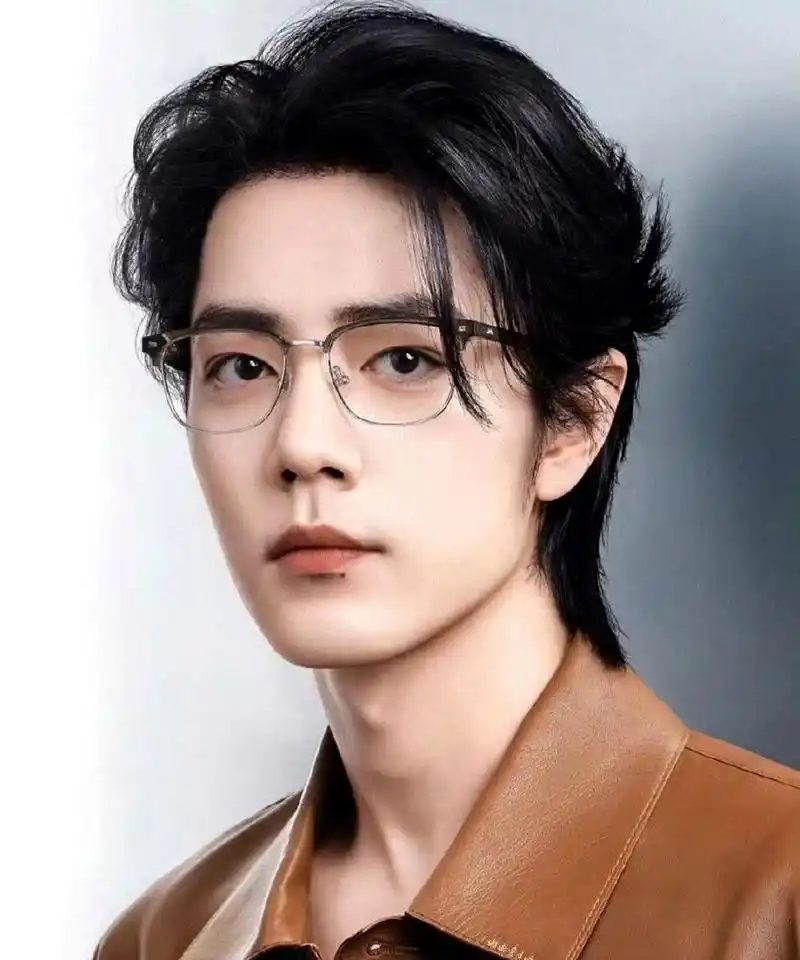 不带妆的肖战vs带妆的肖战,罕见超高清照片,给大家整理的特别第二张