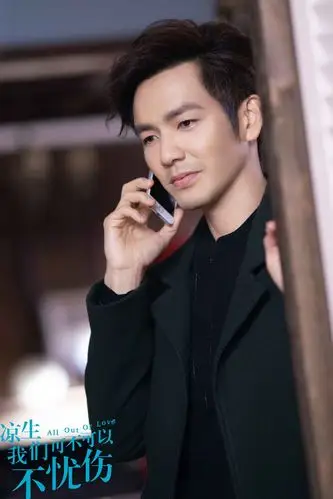 钟汉良《凉生》剧照 饰演大叔程天佑