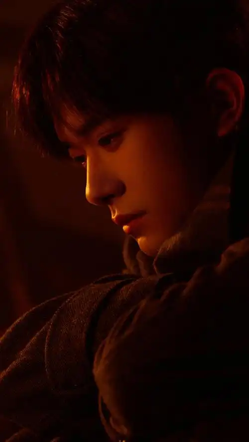 #易烊千玺探寻九号记忆奇旅##易烊千玺九号品牌全球代言人#