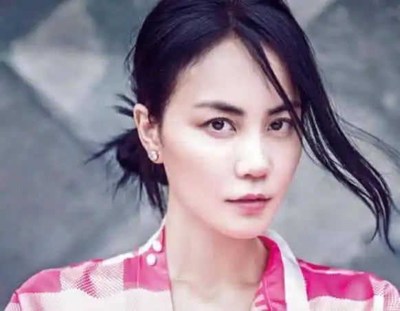 原创宋祖儿原名叫孙碧涓舒淇以前叫林立慧王菲以前是姓夏的