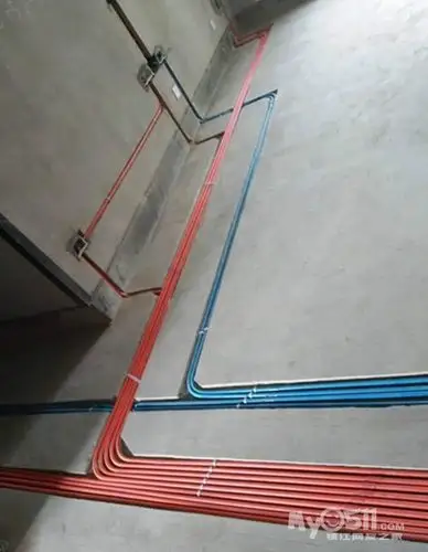 活线是指可以通过面板或是过线盒直接拉出来的线,这样线路老化就可以