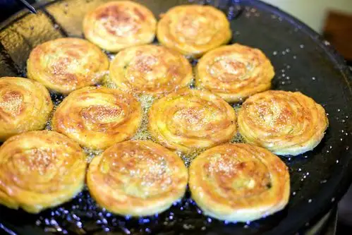 怪味小吃1元秒杀锅盔99元秒杀米线锅锅魁