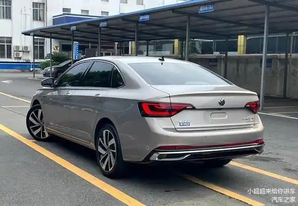 售价989万元起15t动力大空间高配置大众速腾真是香