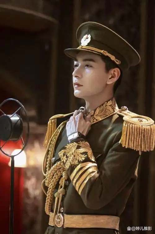 影视剧中那些惊艳观众的明星军装照,最后一位直接秒杀军艺校草!