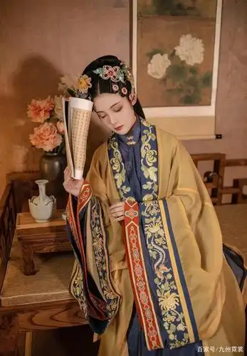华丽又大气的明制汉服,高级感十足,穿上秒变人间富贵花
