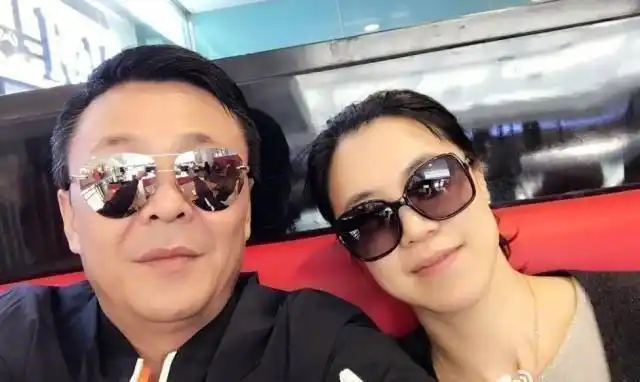 她获24个世界冠军,退役嫁大8岁富豪,住上亿豪宅,丈夫送一条街