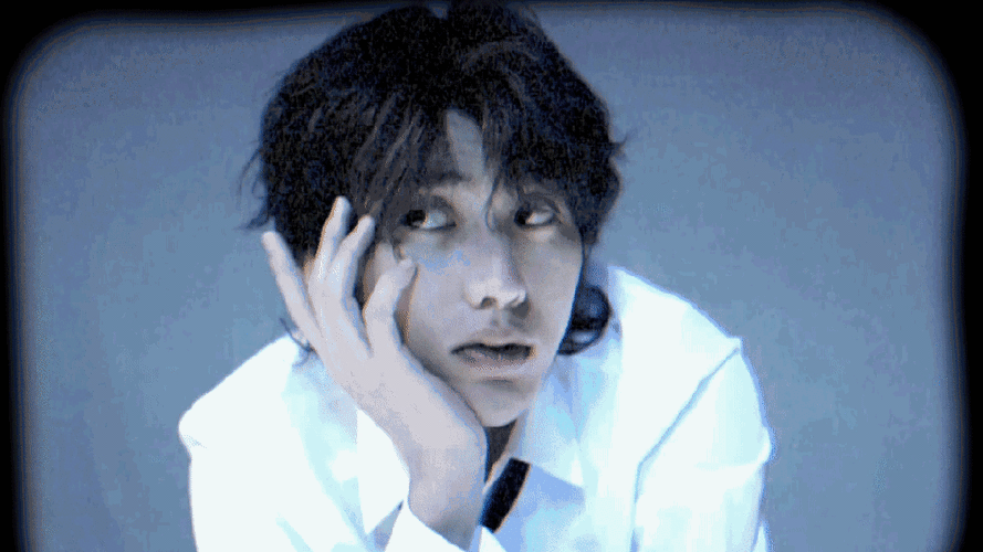 蔡徐坤出镜丑照曝光,高晓松神韵尽显?