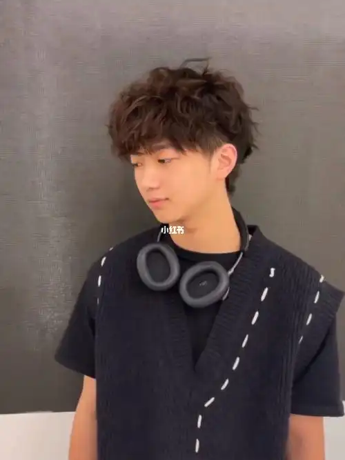 珠海男生烫发珠海男生染发珠海男士纹理烫|蝴蝶烫珠海男生发型设计