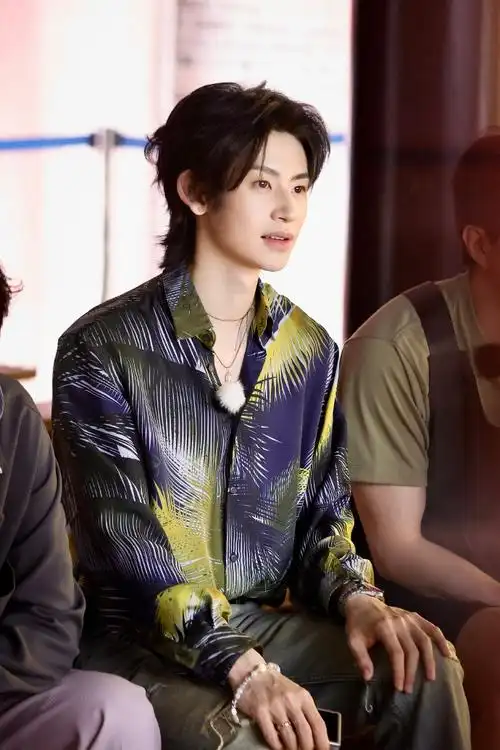 小鬼王琳凯超话#我们仨#超多游戏体验花絮照掉落!