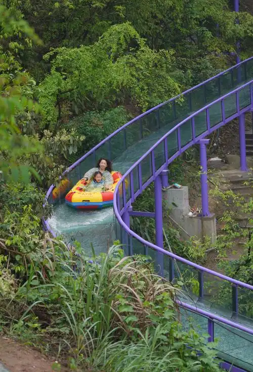 浙江宝藏亲子游目的地,堪称避世秘境,还有全球最长的玻璃漂流