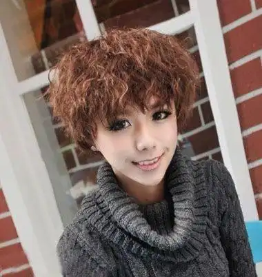 女生烟花烫发型图片 短发烟花烫发型图片