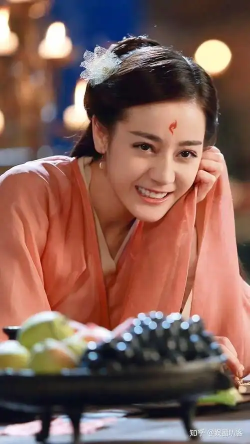 如何评价迪丽热巴的长相