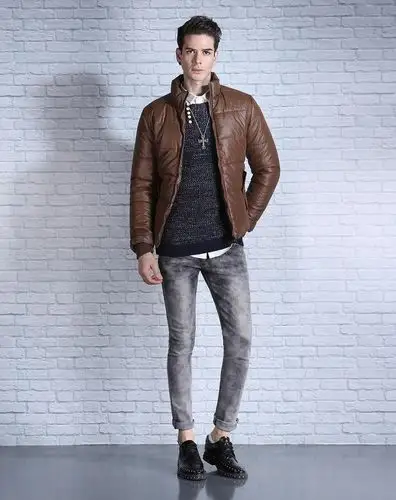 男款咖啡色棉衣