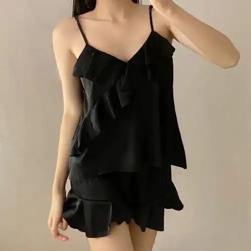 网图夏季性感睡衣女吊带短裤套装缎面冰丝带胸垫荷叶领甜美家居服